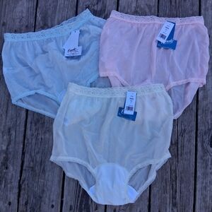 Carolee Women's Lace Trim Nylon Panties Vinatge Made In USA